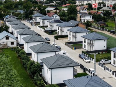 Acoperişuri din ţiglă metalică GERMANIA SIMETRIC pentru ansamblu rezidenţial de case